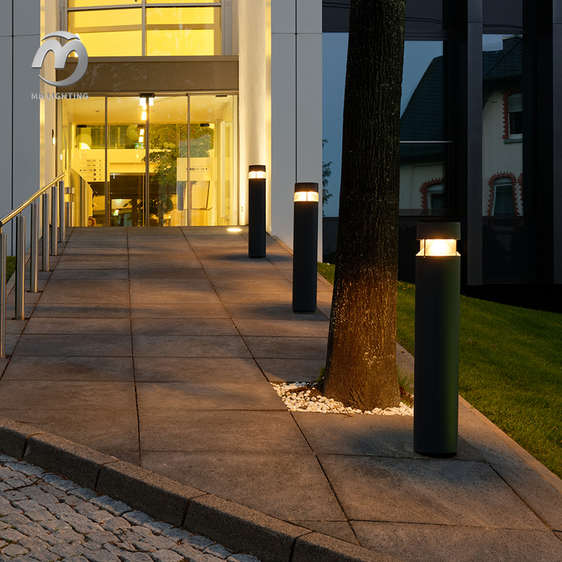 Modern Outside Garden Porch Lights Waterproof LED Landscape Light Bollard Lamp Lawn Lighting Decoration