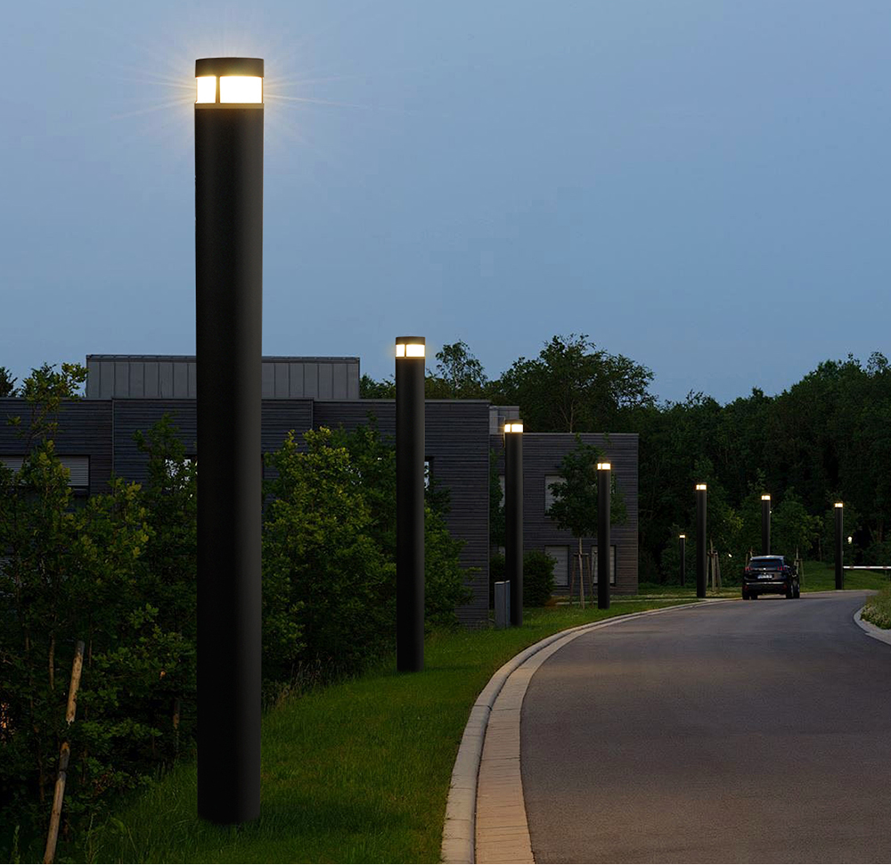 High Pole Garden Lights