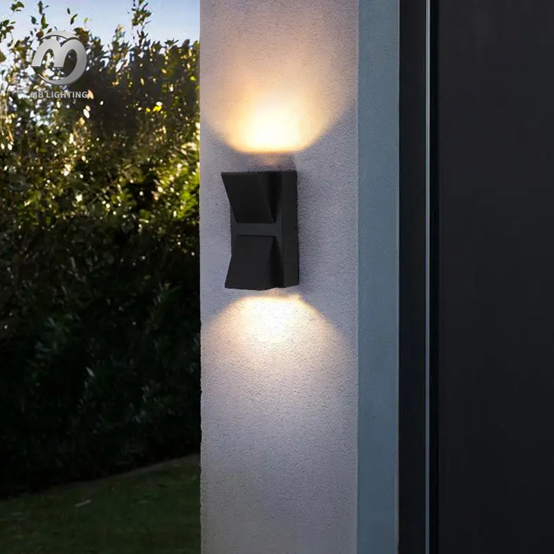 Outdoor Up And Down Lighting Wall Mounted Waterproof Led Wall Lights Decorative Sconce Lighting