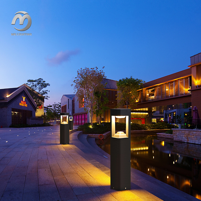 Modern Landscape Garden Solar LED Lawn Light Wholesale Suppliers Outdoor Waterproof Bollard Lights